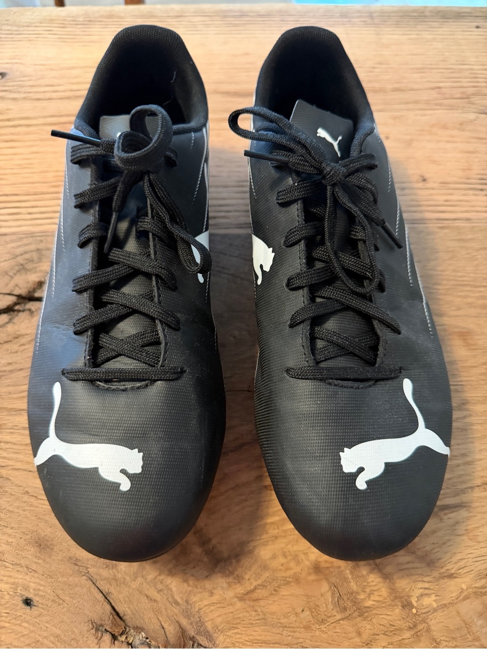 Puma Men’s Black Athletic Shoes with White Puma Logos M 10.5